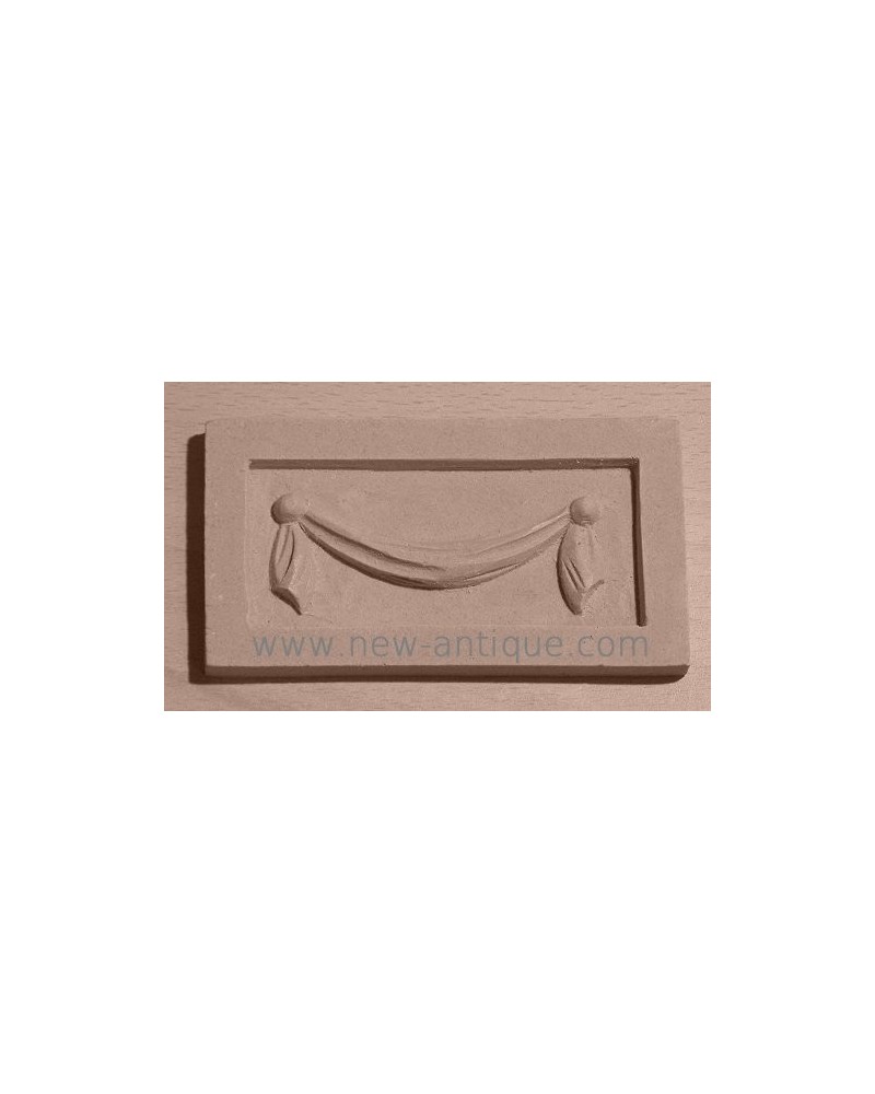 Apllique molding 389